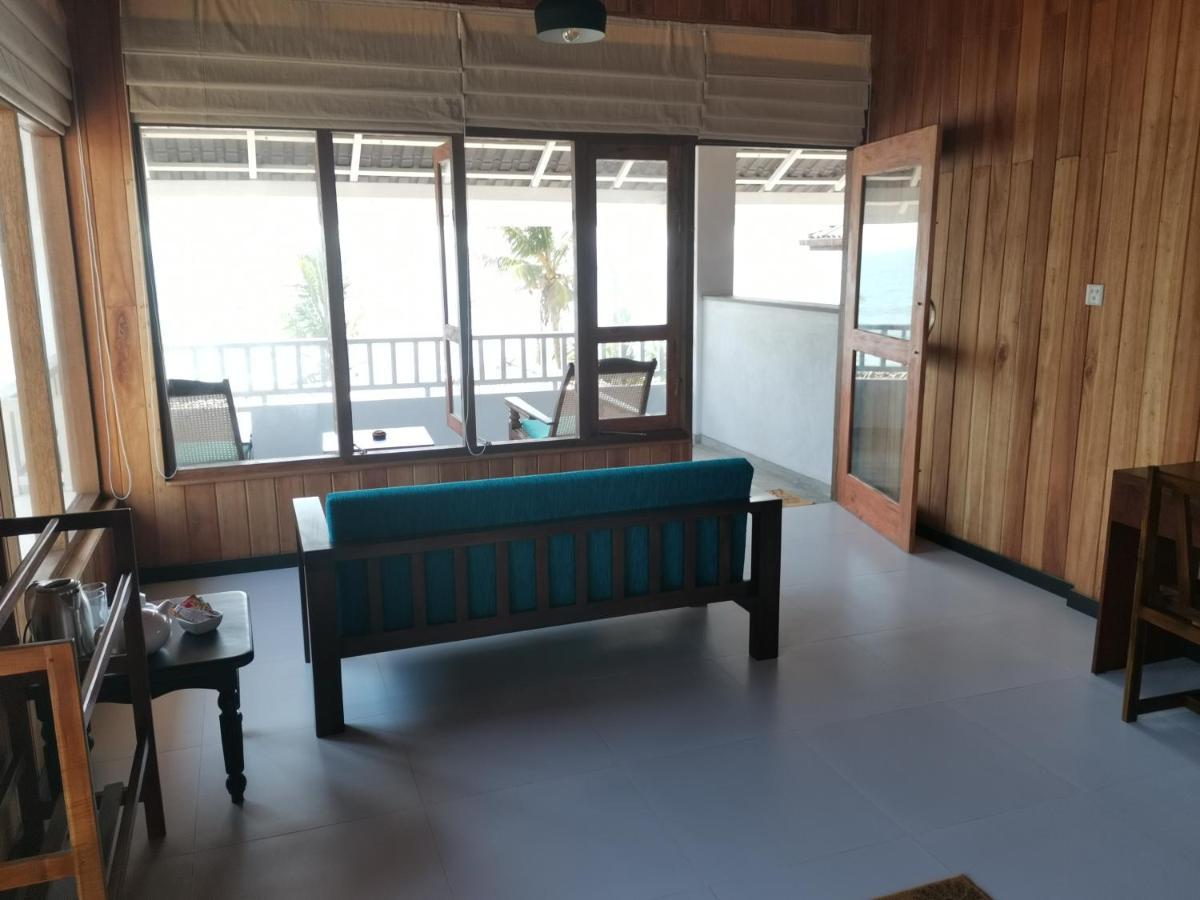 Mountain Wave Hotel And Surfshop Hikkaduwa Exterior photo